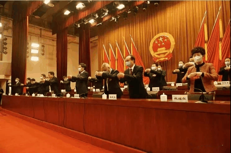 握手禮改為“拱手禮”，五千年中華文明禮節(jié)，因為疫情意外恢復了？